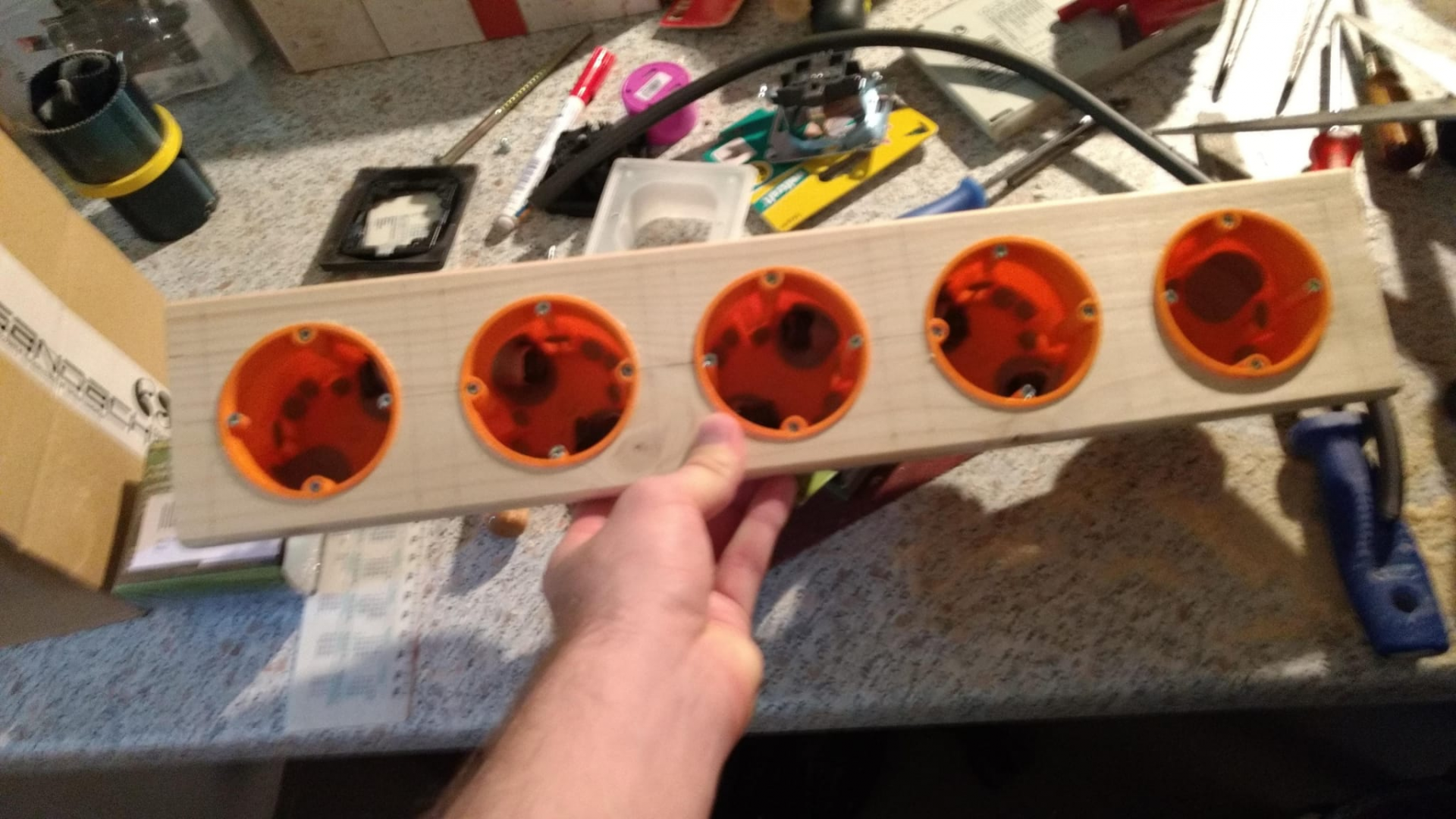 Erste Steckdoseninstallation